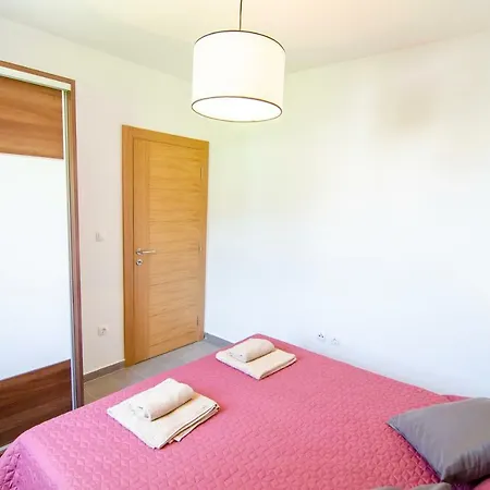 Sara 2 Apartman Bol
