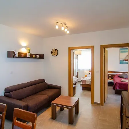 Apartment Sara 2 Bol