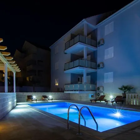 Apartment Sara 2 Bol