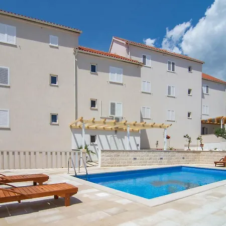 Apartman Sara 2 Bol